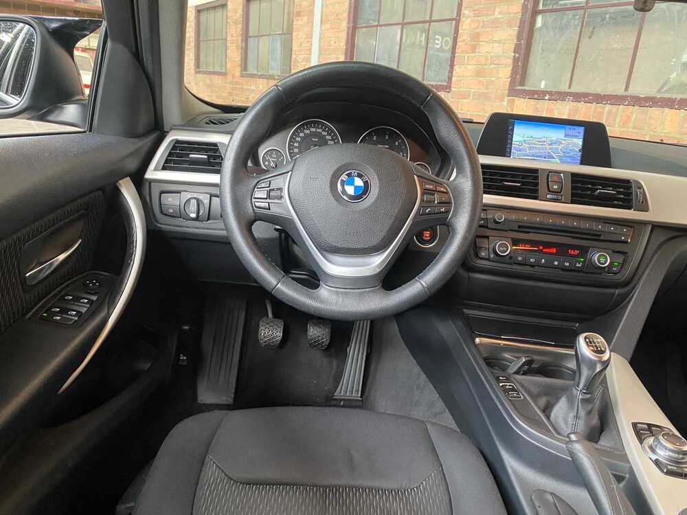 BMW 320d Touring Efficient Dynamics Edition Executive Upgrade 163pk 2013 3-serie -Orig. NL-, 9-SHX-86