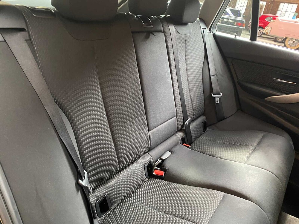 BMW 320d Touring Efficient Dynamics Edition Executive Upgrade 163pk 2013 3-serie -Orig. NL-, 9-SHX-86