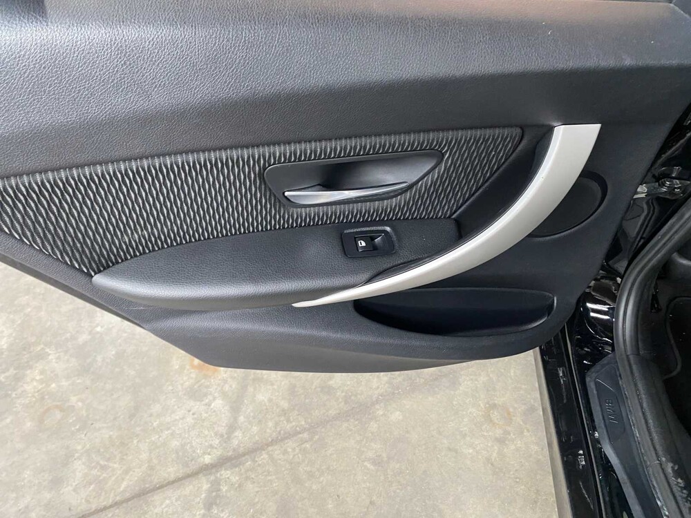 BMW 320d Touring Efficient Dynamics Edition Executive Upgrade 163pk 2013 3-serie -Orig. NL-, 9-SHX-86