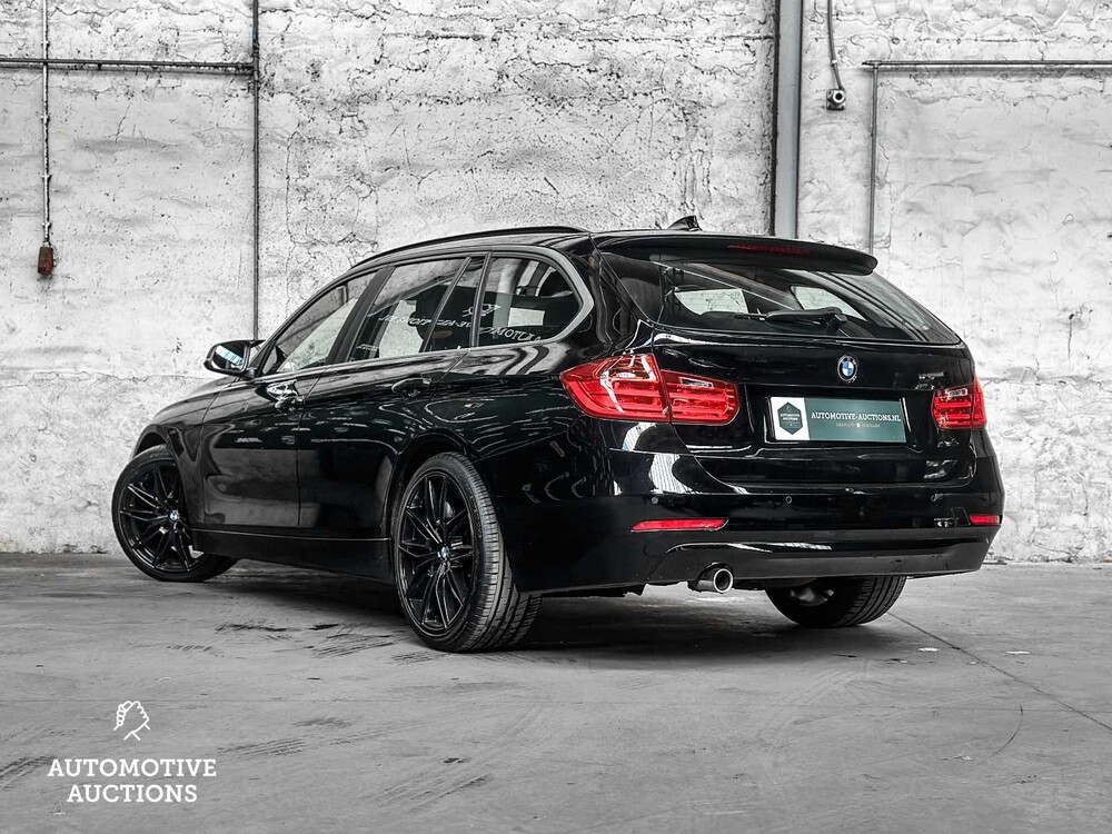 BMW 320d Touring Efficient Dynamics Edition Executive Upgrade 163pk 2013 3-serie -Orig. NL-, 9-SHX-86