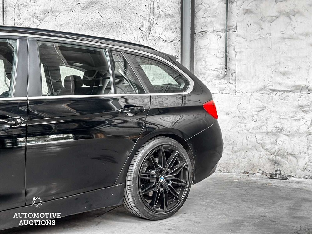 BMW 320d Touring Efficient Dynamics Edition Executive Upgrade 163pk 2013 3-serie -Orig. NL-, 9-SHX-86