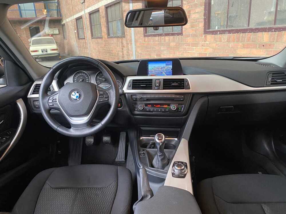 BMW 320d Touring Efficient Dynamics Edition Executive Upgrade 163pk 2013 3-serie -Orig. NL-, 9-SHX-86