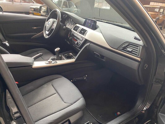 BMW 320d Touring Efficient Dynamics Edition Executive Upgrade 163PS 2013 3er -Fertigmodell EN-, 9-SHX-86