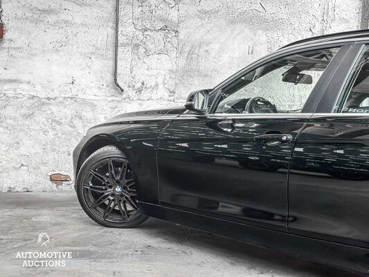 BMW 320d Touring Efficient Dynamics Edition Executive Upgrade 163PS 2013 3er -Fertigmodell EN-, 9-SHX-86