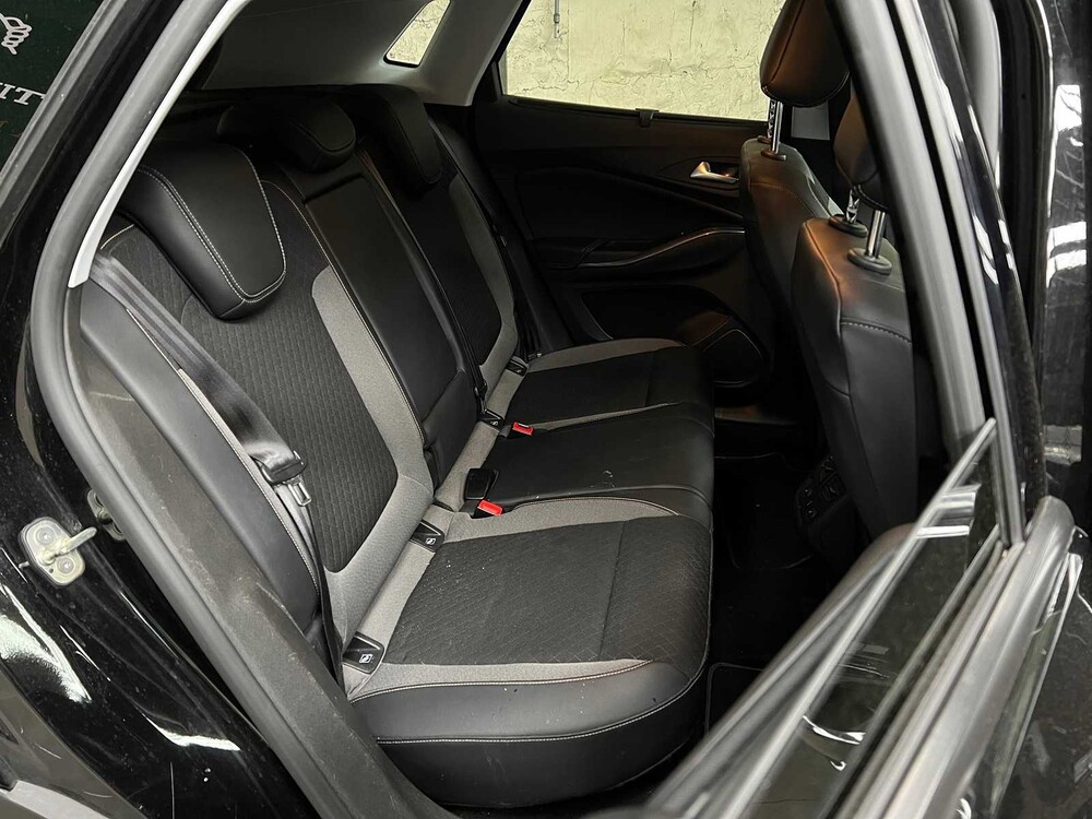 Opel Grandland X 1.2 Turbo Innovation 131pk 2019, H-658-PK