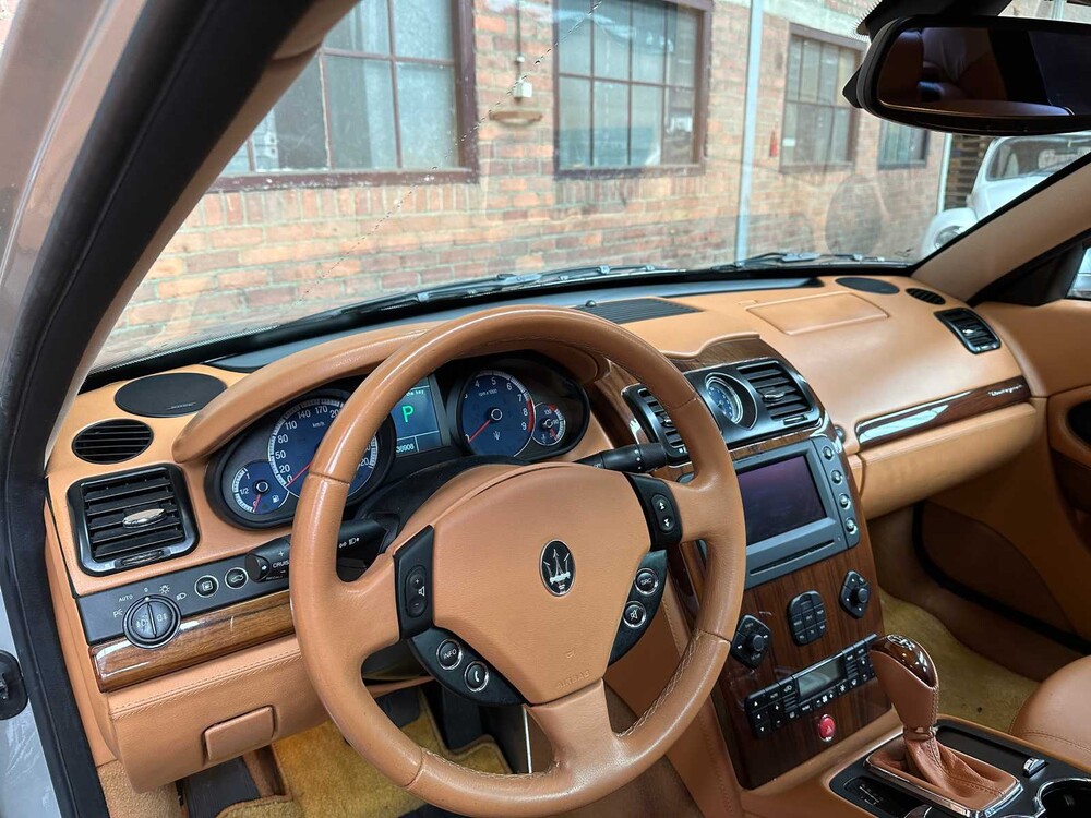 ZAMFD39J00029270 Maserati Quattroporte 4.2 V8 Executive GT 401PS 2008 -Youngtimer-