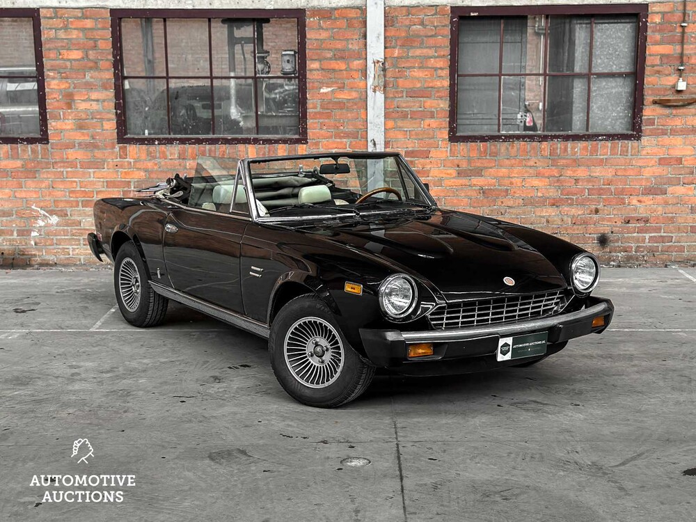 Fiat 124 Spider 2000 H5 USA CS0 105PS 1981, ZJ-04-RG