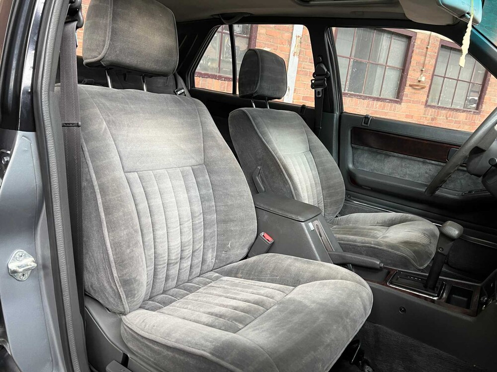 Mazda 929 2.2i GLX 136PS 1987, SK-57-PB