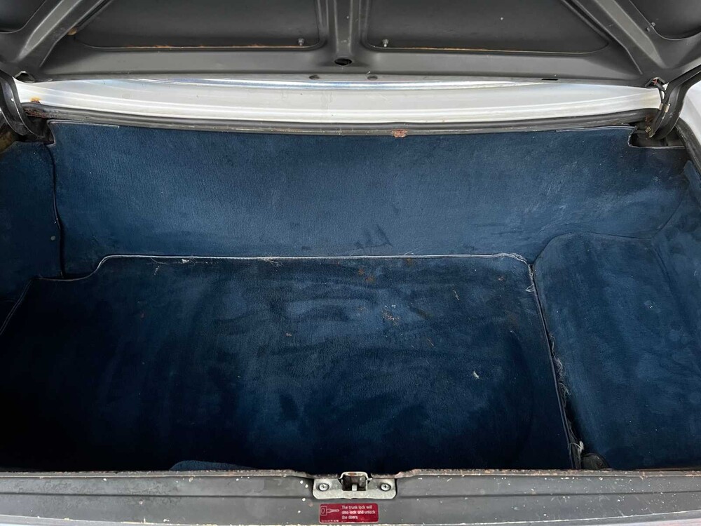 WDBBA48DXGA044059 Mercedes-Benz 560 SL V8 231hp 1986 SL-Class Youngtimer