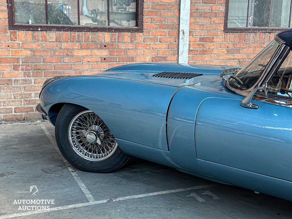 Jaguar E-Type Cabrio 4.2 6-Reihen-Serie 2 265PS 1970, AR-94-77 