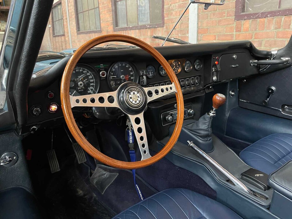 Jaguar E-Type Cabrio 4.2 6-Reihen-Serie 2 265PS 1970, AR-94-77 