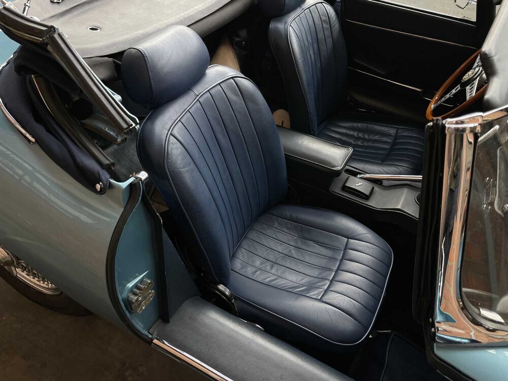 Jaguar E-Type Cabrio 4.2 6-Reihen-Serie 2 265PS 1970, AR-94-77 