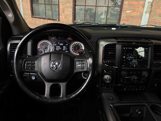 Dodge Ram 1500 Quad Cab 5.7 V8 HEMI 401PK 2014 (Origineel-NL), VK-857-K