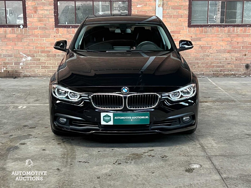 BMW 318i Centennial Executive F30 136hp 2017 3-Series (Original-NL), NG-876-R