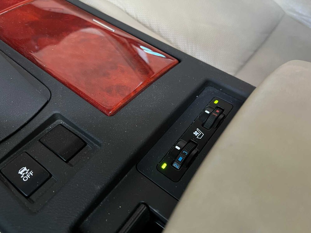 Lexus RX 450h 3.5 V6 4WD President Hybrid 43.750-KM (Origineel-NL + 1e Eigenaar) 249pk 2010 , 93-LFD-9