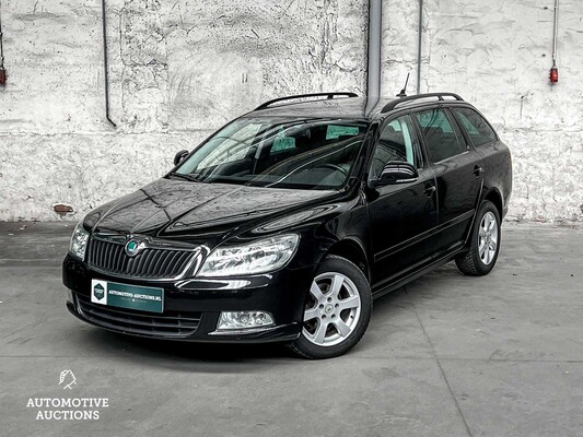 Skoda Octavia Combi 1.6 TDI Gr.t.Amb.Bns 105PS 2011 -Fertigmodell DE-, 11-PLT-8