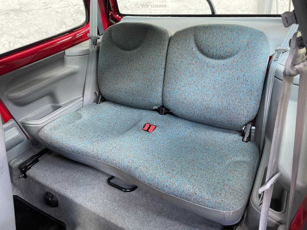 Renault Twingo 1.2-16V Privilège 75hp 2002 -Erstjg. NL-, 25-JZ-KL