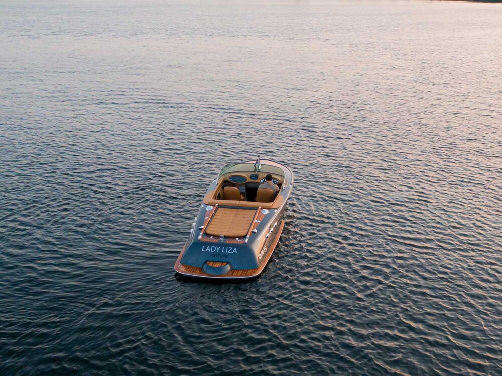 Pegiva 750 Steyr 250PS Sportboot Schnellboot (RIVA, Boesch Form) 2011