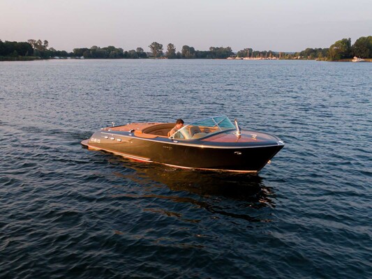 Pegiva 750 Steyr 250pk Sportboat Speedboot (RIVA, Boesch shape) 2011