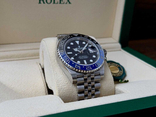 Rolex GMT-Master II  40 “BATGIRL” Oystersteel 40mm 126710BLNR 2023 GARANTIE