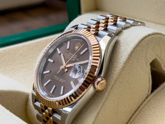 Rolex Datejust 41 CHOCOLATE Everose-Goud Oyster 41mm Oystersteel everose-goud 126331 2023 GARANTIE 