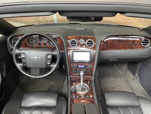 Bentley Continental GTC 6.0 W12 560hp 2010