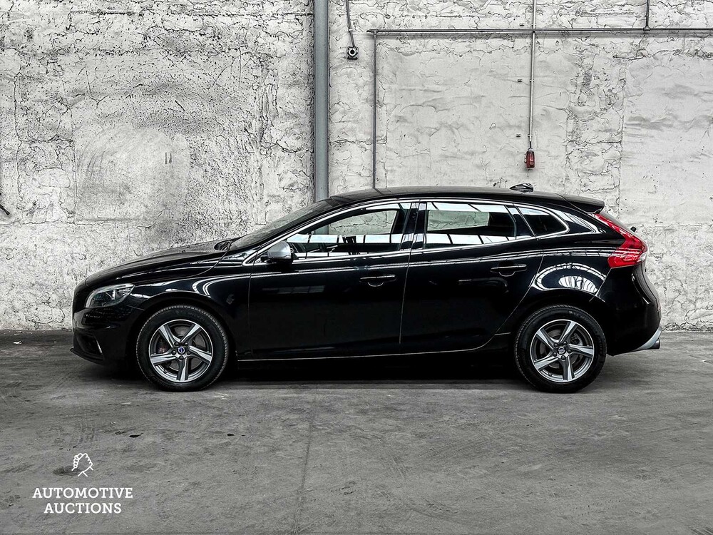 Volvo V40 2.0 D4 R-Design Bns 190pk 2014 -Orig. NL-, 3-XNZ-70