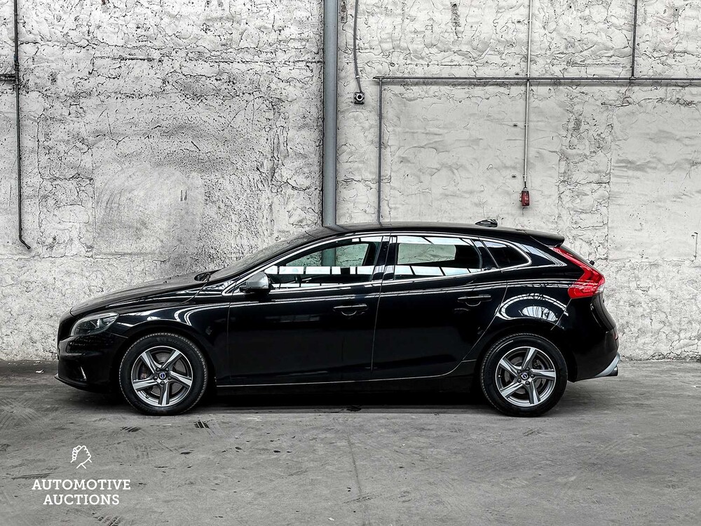 Volvo V40 2.0 D4 R-Design Bns 190pk 2014 -Orig. NL-, 3-XNZ-70