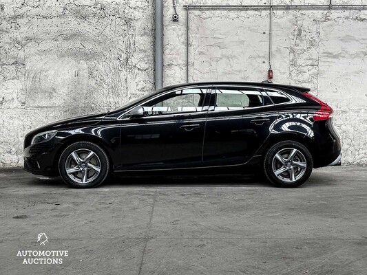 Volvo V40 2.0 D4 R-Design Bns 190hp 2014 -Orig. NL-, 3-XNZ-70