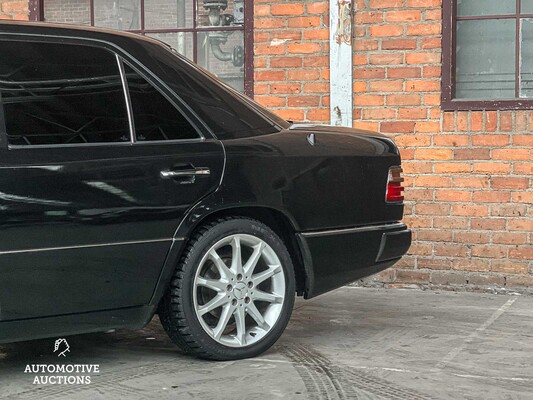 Mercedes-Benz E300 4x4 W124 179hp 1992 E-Class, R-844-LN