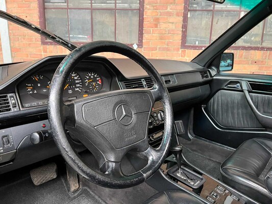 Mercedes-Benz E300 4x4 W124 179hp 1992 E-Class, R-844-LN