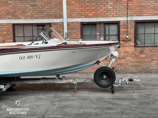 Hellwig V515 120hp 1968 Motorboat, 92-88-YJ