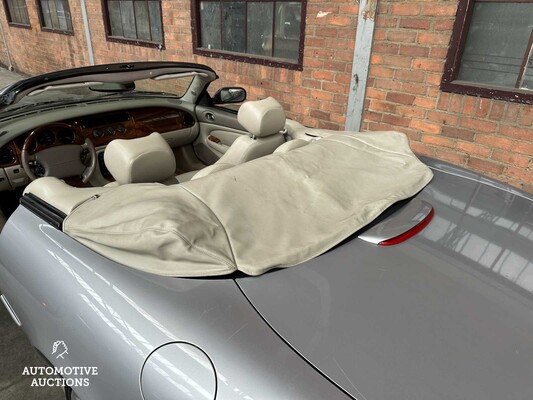 Jaguar XK8 Cabriolet 4.0 V8 294PS 2001 Youngtimer