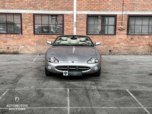 Jaguar XK8 Cabriolet 4.0 V8 294pk 2001 Youngtimer