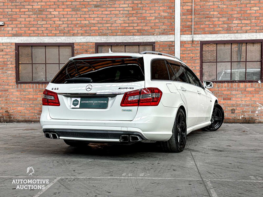 Mercedes-Benz E63 AMG Kombi 5.5 V8 525PS 2011
