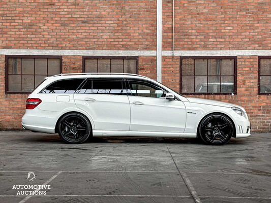 Mercedes-Benz E63 AMG Estate 5.5 V8 525pk 2011