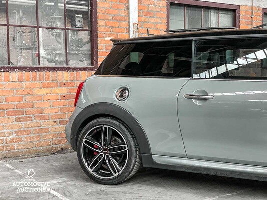 Mini Cooper S (John Cooper Works) 2.0 Chili Serious Business 192pk 2017 JCW, G-119-XP