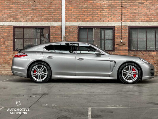 Porsche Panamera Turbo 4.8 V8 500pk 2010