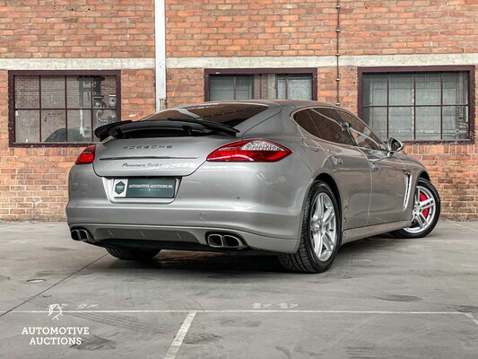 Porsche Panamera Turbo 4.8 V8 500hp 2010