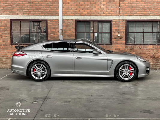 Porsche Panamera Turbo 4.8 V8 500PS 2010