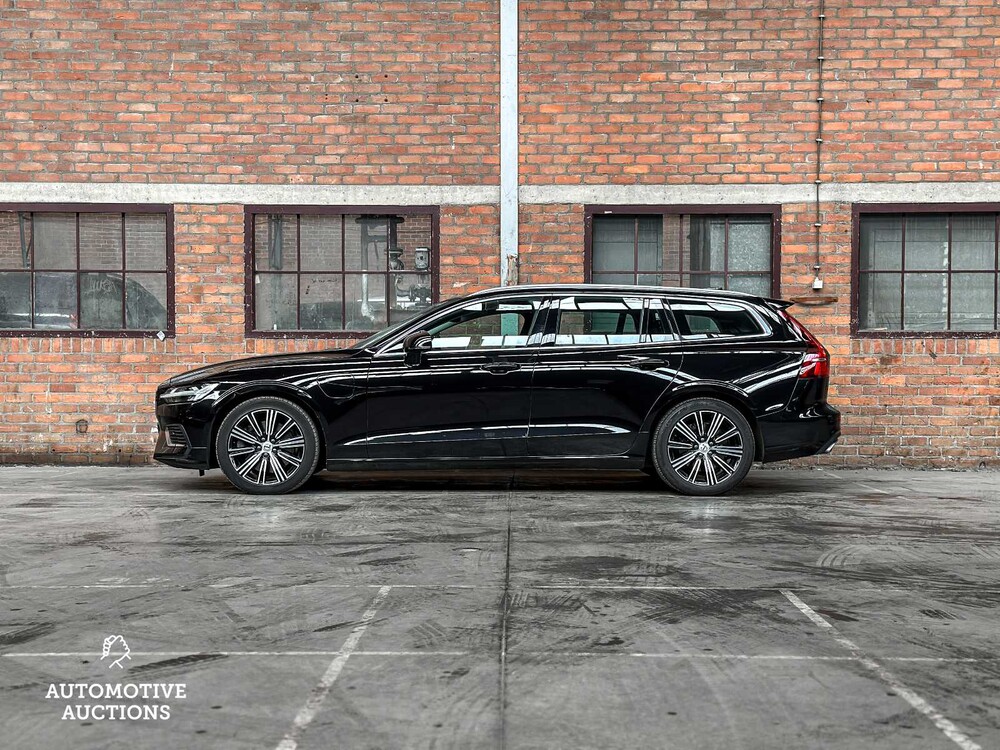 Volvo V60 2.0 T6 Recharge AWD Business Pro 253hp 2020 Hybrid (Original-UK), J-070-HG