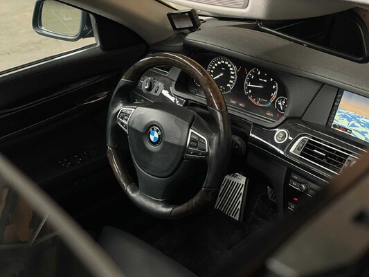 BMW ActiveHybrid7 F04 4.4 V8 465hp 2010