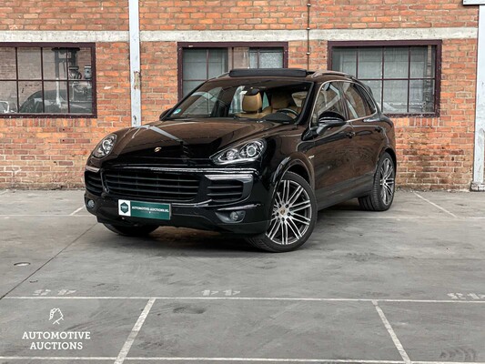 Porsche Cayenne S E-Hybrid 3.0 V6 Sport-Chrono 416hp 2015 (Original-NL), GP-059-N