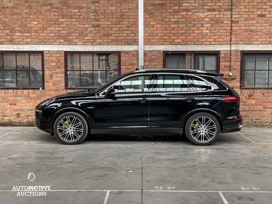 Porsche Cayenne S E-Hybrid 3.0 V6 Sport-Chrono 416PS 2015 (Original-NL), GP-059-N