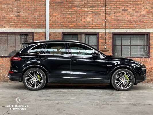 Porsche Cayenne S E-Hybrid 3.0 V6 Sport-Chrono 416PS 2015 (Original-NL), GP-059-N