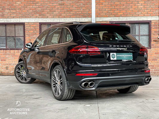 Porsche Cayenne S E-Hybrid 3.0 V6 Sport-Chrono 416pk 2015 (Origineel-NL), GP-059-N