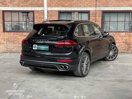 Porsche Cayenne S E-Hybrid 3.0 V6 Sport-Chrono 416hp 2015 (Original-NL), GP-059-N