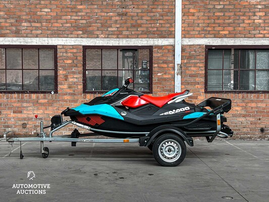 Seadoo Spark TRIXX Wasserfahrzeug 90PS 899ccm 2018