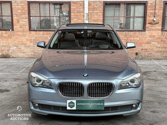 BMW ActiveHybrid7 F04 4.4 V8 465PS 2012