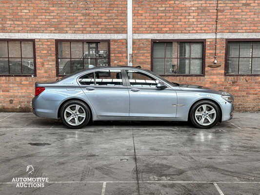 BMW ActiveHybrid7 F04 4.4 V8 465hp 2012